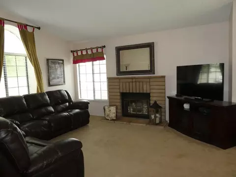 45006 Denmore Ave, Lancaster, CA 93535 photo 4