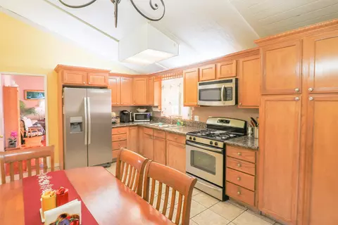 38946 2nd St E, Palmdale, CA 93550 photo 9