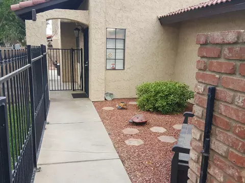 43743 Alain Ct, Lancaster, CA 93535 photo 3