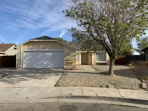 705 Trixis Ave, Lancaster, CA 93534 photo 1