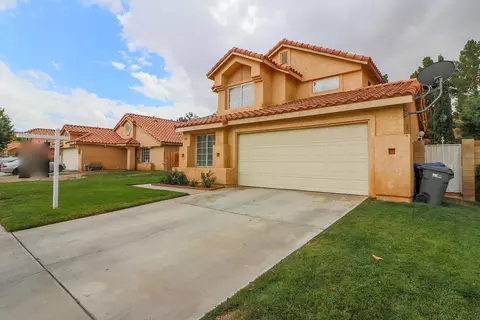 1806 Norberry St E, Lancaster, CA 93535 photo 2