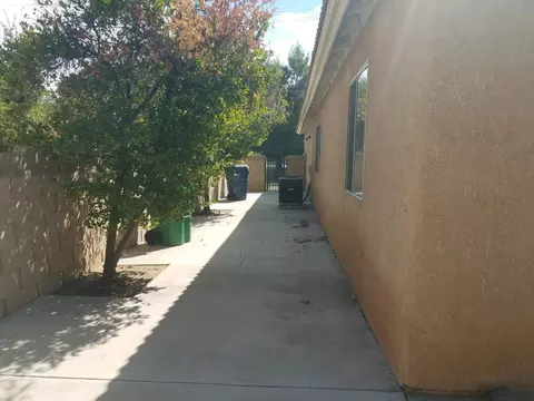 1733 Avenue K E, Lancaster, CA 93535 photo 16