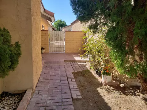 3634 Avocado Ln, Palmdale, CA 93550 photo 5