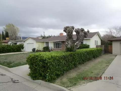 517 Pauley St S, Tehachapi, CA 93561 photo 2