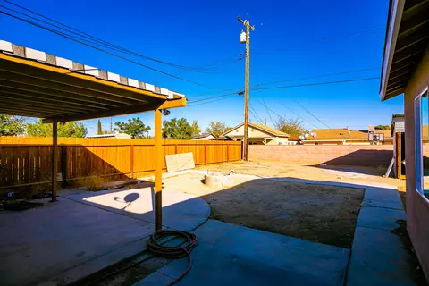 215 Avenue P1 E, Palmdale, CA 93550 photo 25