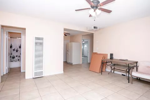 215 Avenue P1 E, Palmdale, CA 93550 photo 4