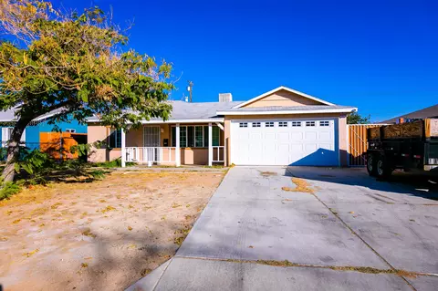 215 Avenue P1 E, Palmdale, CA 93550 photo 1