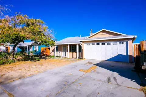215 Avenue P1 E, Palmdale, CA 93550 photo 3