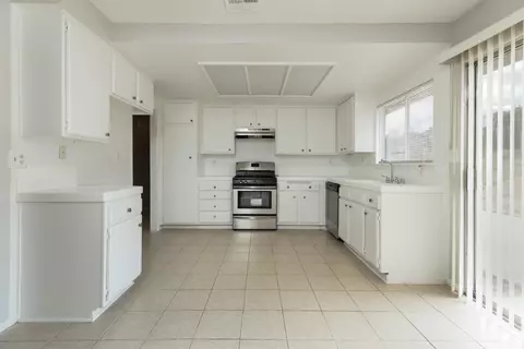 37423 Birch Tree Ln, Palmdale, CA 93550 photo 8