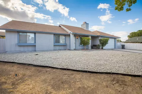 37423 Birch Tree Ln, Palmdale, CA 93550 photo 3