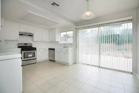 37423 Birch Tree Ln, Palmdale, CA 93550 photo 9