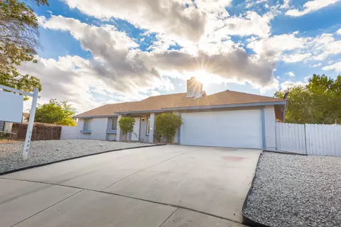 37423 Birch Tree Ln, Palmdale, CA 93550 photo 2