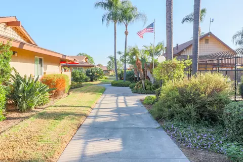 1706 Commonwealth Ave E #102, Fullerton, CA 92831 photo 3