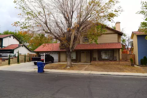 37723 Sandra Ln, Palmdale, CA 93550 photo 1