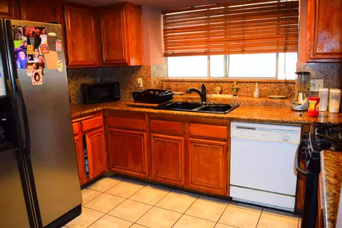 37723 Sandra Ln, Palmdale, CA 93550 photo 6