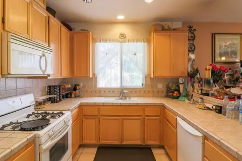 1841 Lingard St E, Lancaster, CA 93535 photo 14