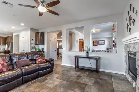 8814 Mora Ct, Lancaster, CA 93536 photo 17