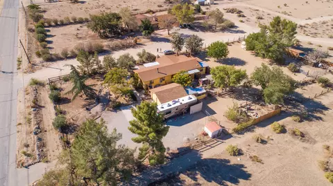 33345 165th St E, Llano, CA 93544 photo 1