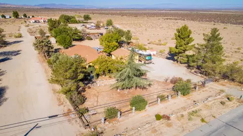 33345 165th St E, Llano, CA 93544 photo 2