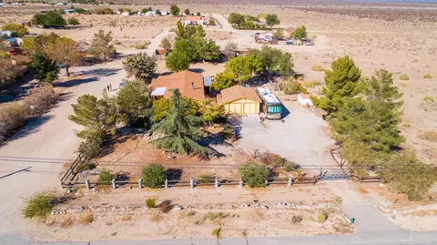 33345 165th St E, Llano, CA 93544 photo 3