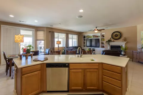 41413 Yew St, Lancaster, CA 93536 photo 9
