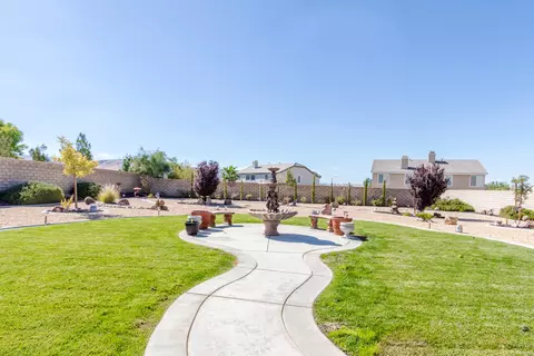 41413 Yew St, Lancaster, CA 93536 photo 25