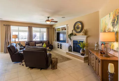 41413 Yew St, Lancaster, CA 93536 photo 10