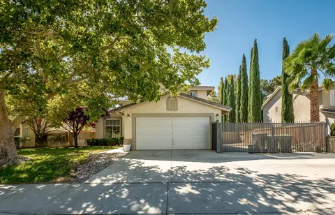 2834 Minford St, Lancaster, CA 93536 photo 1