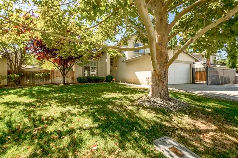 2834 Minford St, Lancaster, CA 93536 photo 2