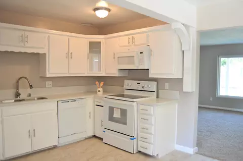903 Curry St S, Tehachapi, CA 93561 photo 6