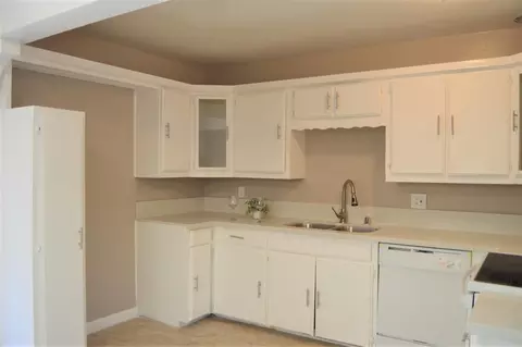 903 Curry St S, Tehachapi, CA 93561 photo 8