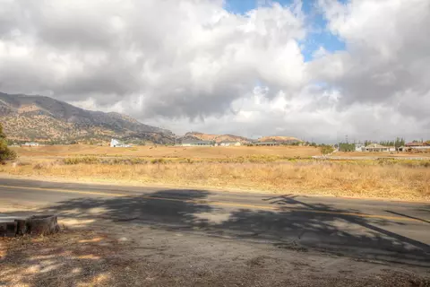 22924 Clover Spring Pl, Tehachapi, CA 93561 photo 12
