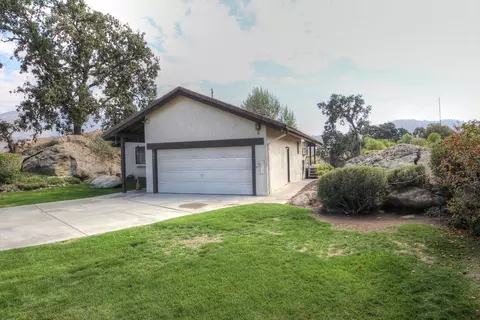 19021 Pinehurst Pl, Tehachapi, CA 93561 photo 3