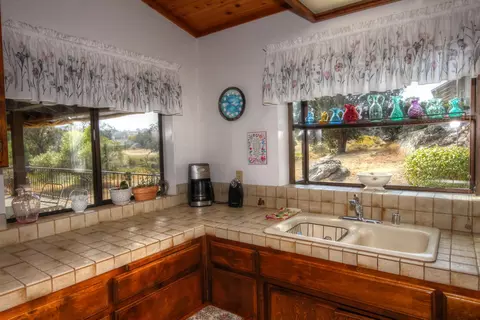 19021 Pinehurst Pl, Tehachapi, CA 93561 photo 12