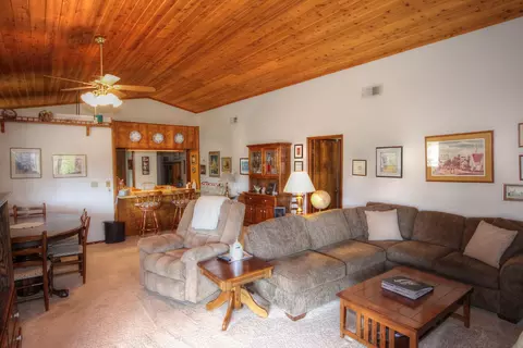 19021 Pinehurst Pl, Tehachapi, CA 93561 photo 7
