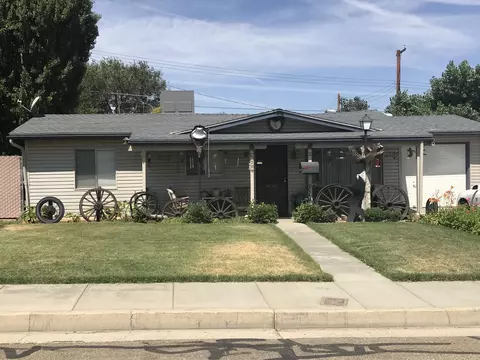 709 Brentwood Dr, Tehachapi, CA 93561 photo 4