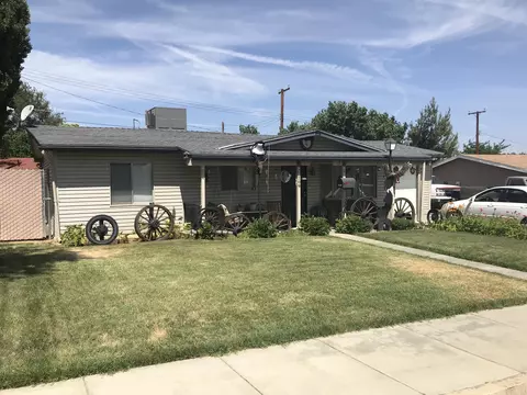 709 Brentwood Dr, Tehachapi, CA 93561 photo 1