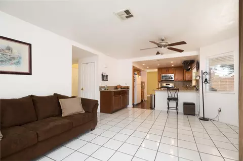 44003 17th St E, Lancaster, CA 93535 photo 4