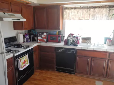 2126 Scott Ave, Palmdale, CA 93550 photo 5