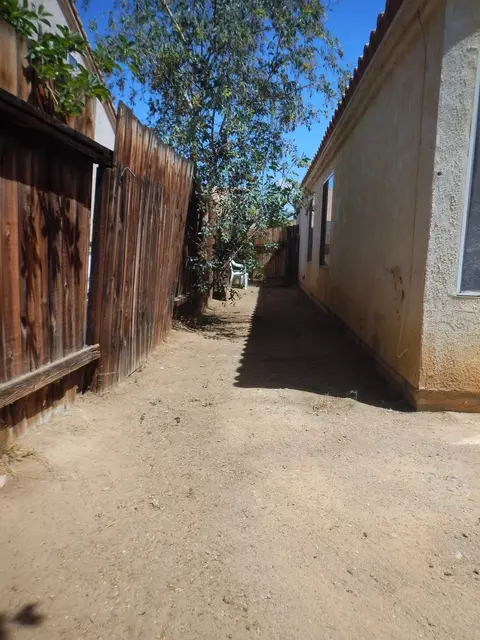 2126 Scott Ave, Palmdale, CA 93550 photo 28