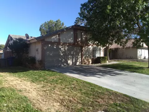 45300 23rd St E, Lancaster, CA 93535 photo 2
