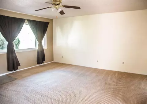 15934 Melva St, Mojave, CA 93501 photo 4