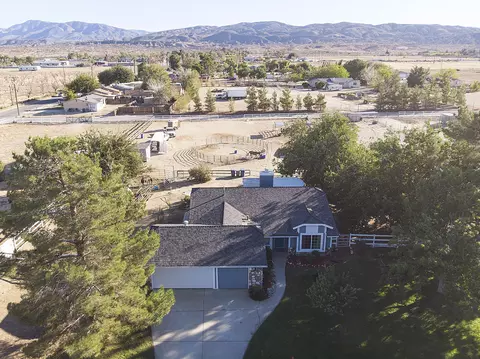 7638 Freestone Ln, Littlerock, CA 93543 photo 2