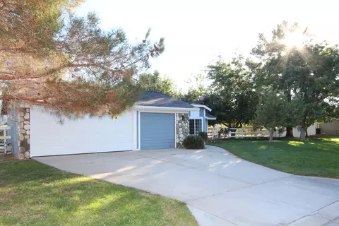7638 Freestone Ln, Littlerock, CA 93543 photo 5