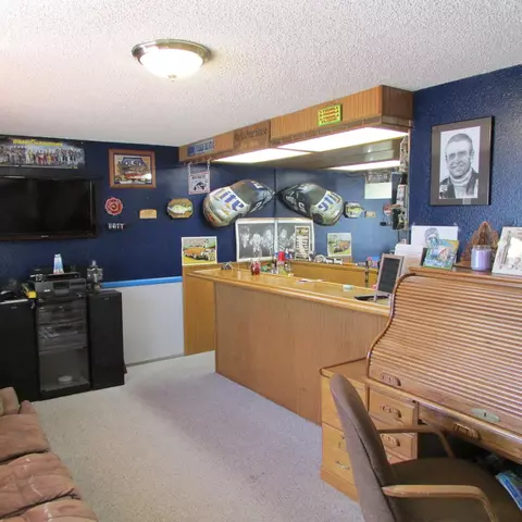 618 Ivyton St E, Lancaster, CA 93535 photo 11