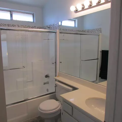 618 Ivyton St E, Lancaster, CA 93535 photo 17