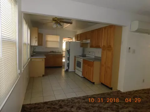 8758 Avenue J E, Lancaster, CA 93535 photo 4