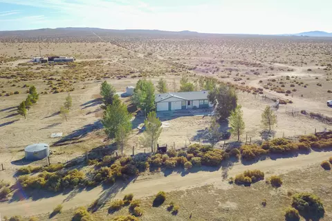13315 Avenue E8 E, Lancaster, CA 93535 photo 1