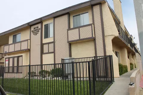 38710 10th St E #26, Palmdale, CA 93550 photo 1