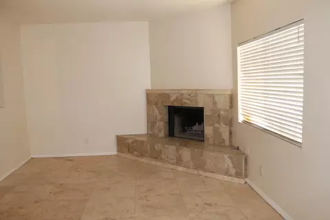 38710 10th St E #26, Palmdale, CA 93550 photo 6